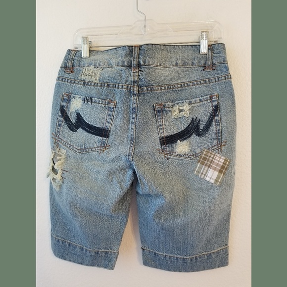Something Trickie Patchwork Destroyed Denim Shorts - Picture 2 of 7